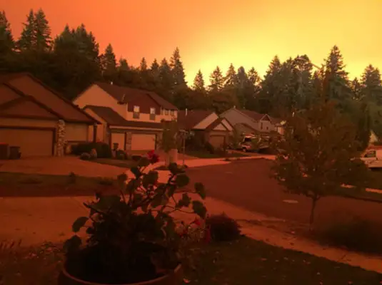 Image of Oregon wildfire smoke.